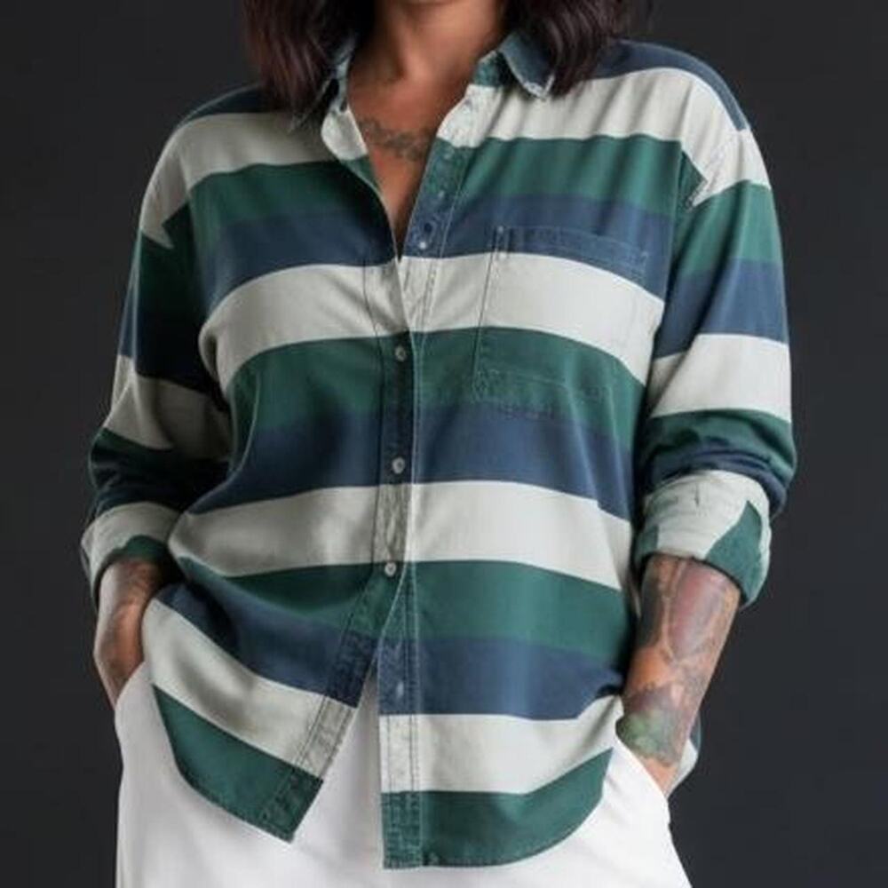 Vintage Van Heusen 417 100% Cotton striped button-up Size Large/L